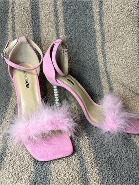 Fashion Nova Pink Feathered Crystal-Heel Sandals Size 8.5